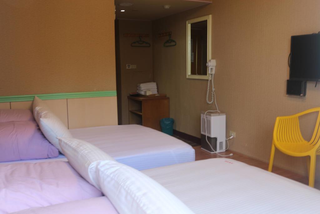Wankou Hotel Zhongzheng  Zewnętrze zdjęcie